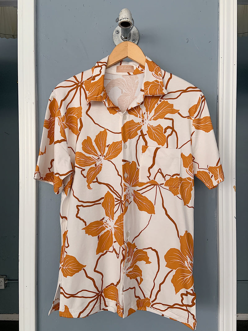 Manoa Men's Aloha Shirt in Mandarin Bauhinia