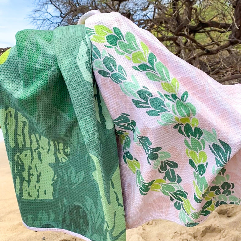 Pakalana Lei Beach Towel