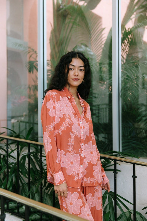 Yireh Top A La Mode Button-Up in Lei Pua (Clay) A La Mode Button-Up in Lei Pua (Clay) | YIREH | An ethically conscious clothing brand Valia Honolulu