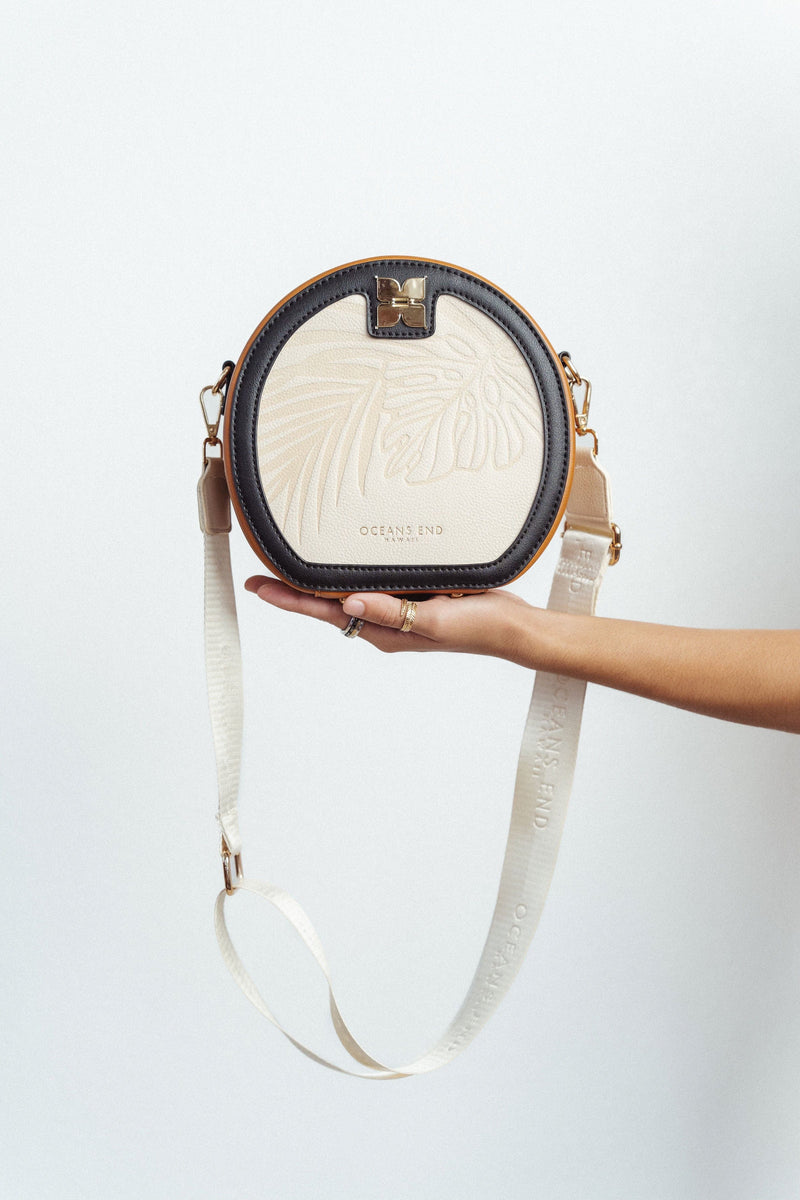 Ocean's End Handbag Handbag Dani in Tricolor Ocean's End Handbag Dani in Tricolor | Valia Honolulu Valia Honolulu